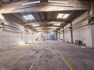 Nau industrial a Sant Pere i Sant Pau. Nave industrial en venta en centro, 1 dormitorio.