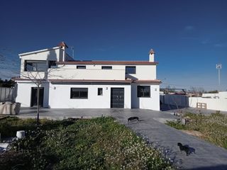 Casa a Santa Oliva. Casa en venta en les pedreres, 5 dormitorios.
