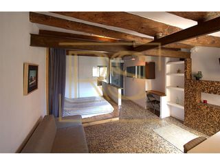 Location Studio à St. Pere - Sta. Caterina - El Born. Estudio de alquiler temporal en el born