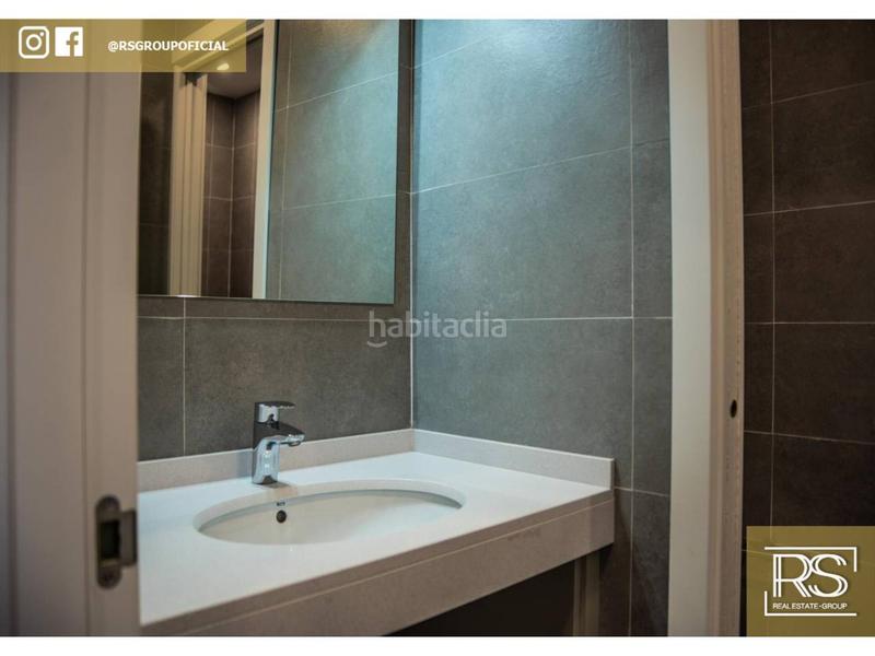 Foto 858a23f2-3dea-4b24-831c-a63e0ab62c0c. Lloguer estudi a Sants Barcelona