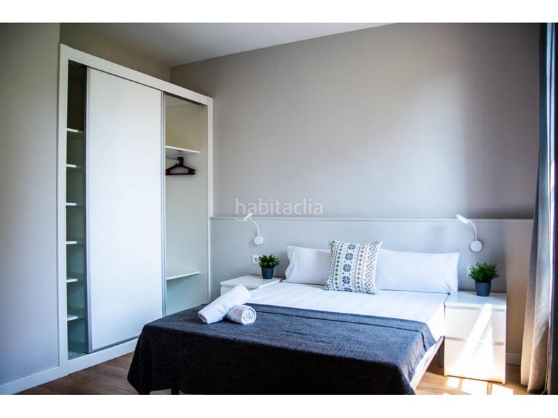 Foto eba5a9e9-8d02-453e-9808-f83b063c29c9. Lloguer estudi a Sants Barcelona