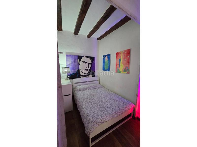 Foto f7b88b62-faa4-41e0-8e6d-b67a50a2d7d0. Location appartement avec chauffage dans Raval Barcelona