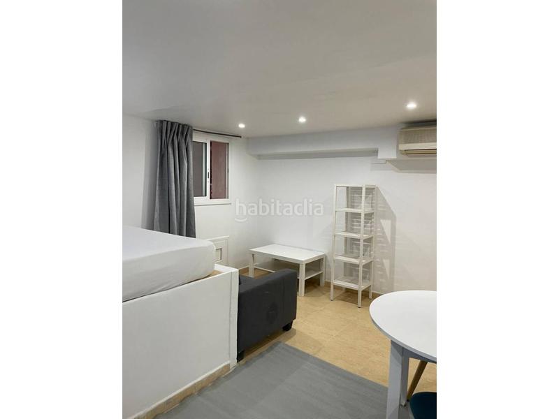 Foto e13bf222-cbb0-4860-bed5-a85e730d64e5. Alquiler estudio  en alquiler temporal en el barri Gòtic en Barcelona