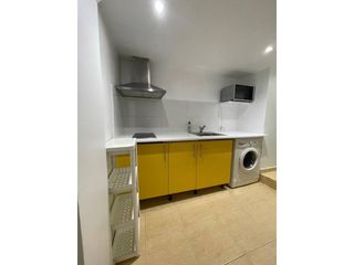 Rent Studio  Calle ferran. Estudio en alquiler temporal en el barri gòtic