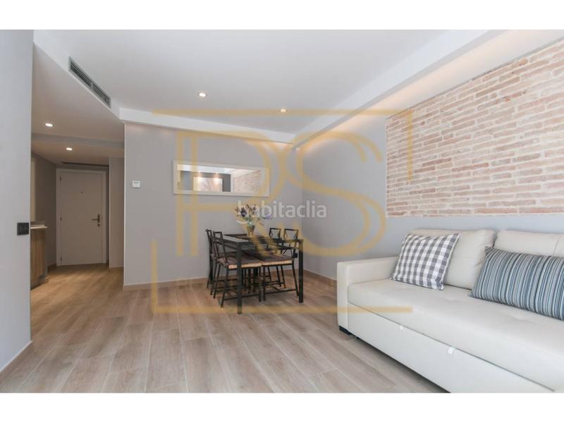 Foto c5ce798a-b2fd-4191-908a-7e82ff28e6bb. Lloguer pis amb calefacció a Raval Barcelona