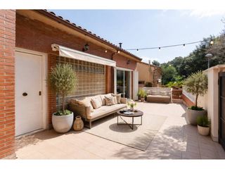 Casa  Calle c�noves. Casa en venta