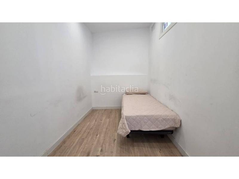 Foto 8891d949-b62c-4d22-aa5e-e3d5eeb05cf8. Miete etagenwohnung in El Camp de l´Arpa del Clot Barcelona