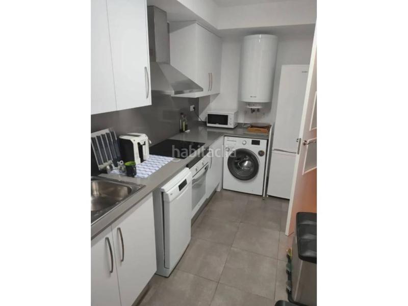 Foto 038f59bd-d8c3-4a55-b03d-92e087539528. Rent flat with heating parking in Centre Cornellà de Llobregat