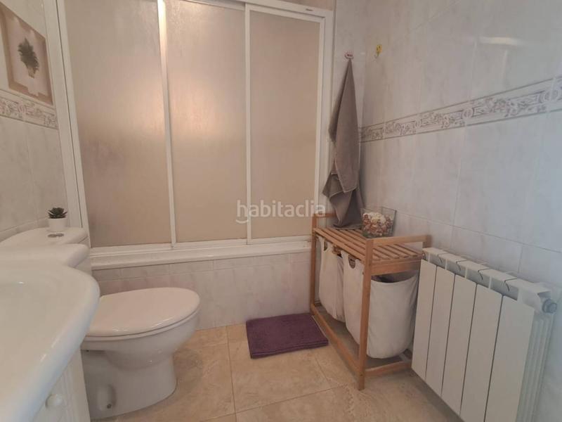 Foto d230142b-a52c-438b-873d-b5730d34c977. Haus mit heizung parking in Abrera