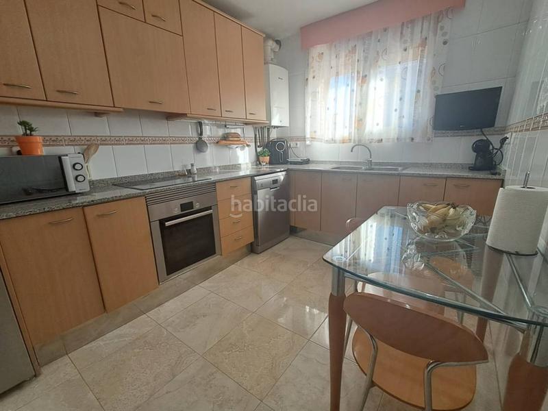 Foto d2cfe59e-d9a6-478b-aa5c-946f9201f6fa. Haus mit heizung parking in Abrera