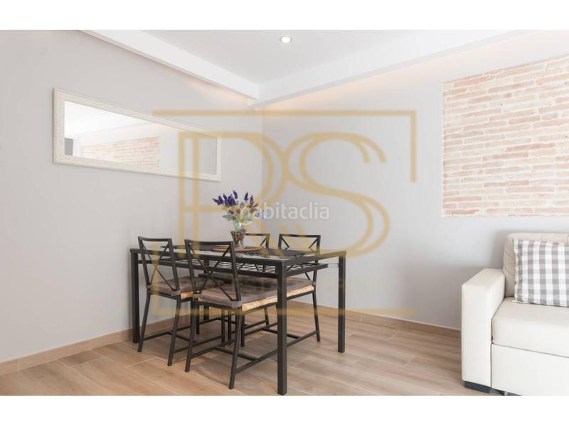 Foto 17f6b26c-b6ea-4186-8c44-503ad905a454. Affitto appartamento con riscaldamento in Raval Barcelona