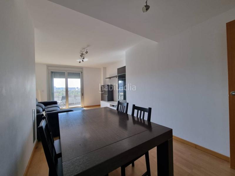 Foto 7cf12245-3d6e-427f-8e5f-9abd25a7ca9f. Lloguer pis amb calefacció aparcament a La Catalana Sant Adrià de Besòs