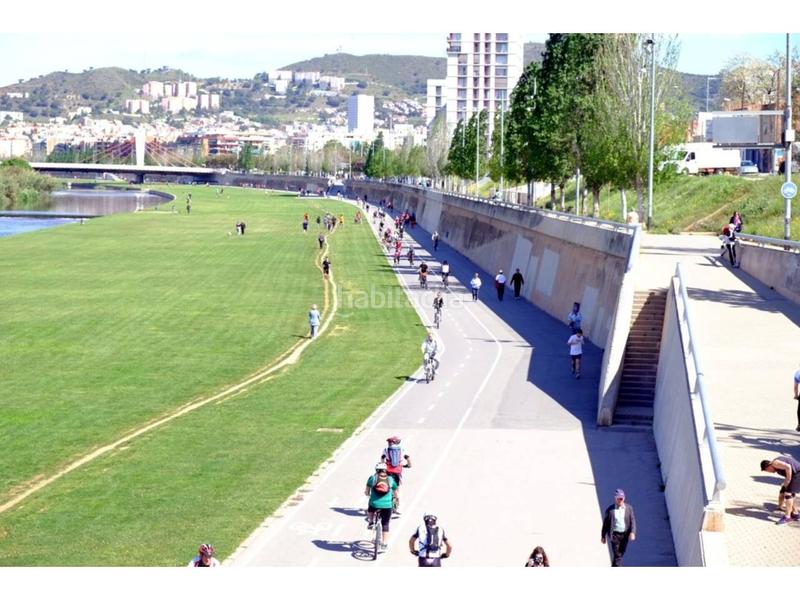 Foto f8616908-e756-4f6c-af93-ea45246b14d0. Location appartement avec chauffage parking dans La Catalana Sant Adrià de Besòs