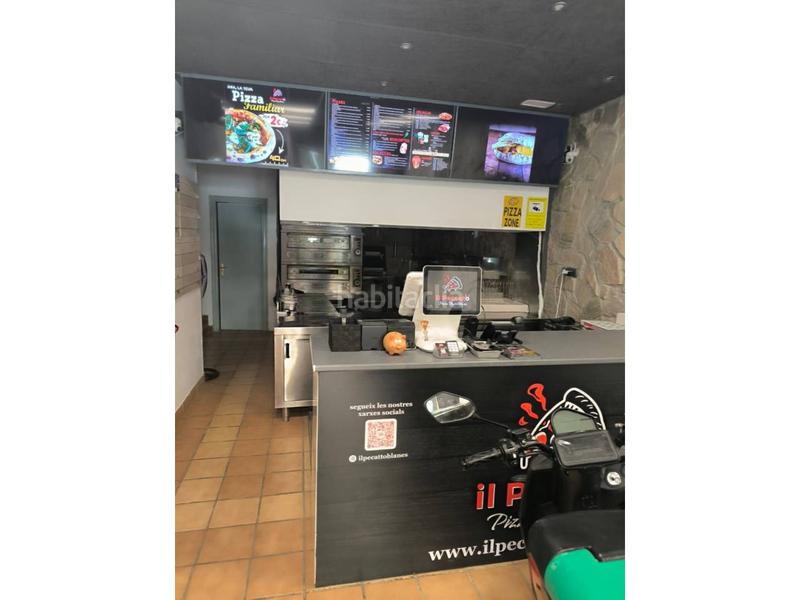 Foto 9aa742d2-e80a-4d45-8b56-a2ba6b4e5925. Traspàs local comercial a Els Pins Blanes