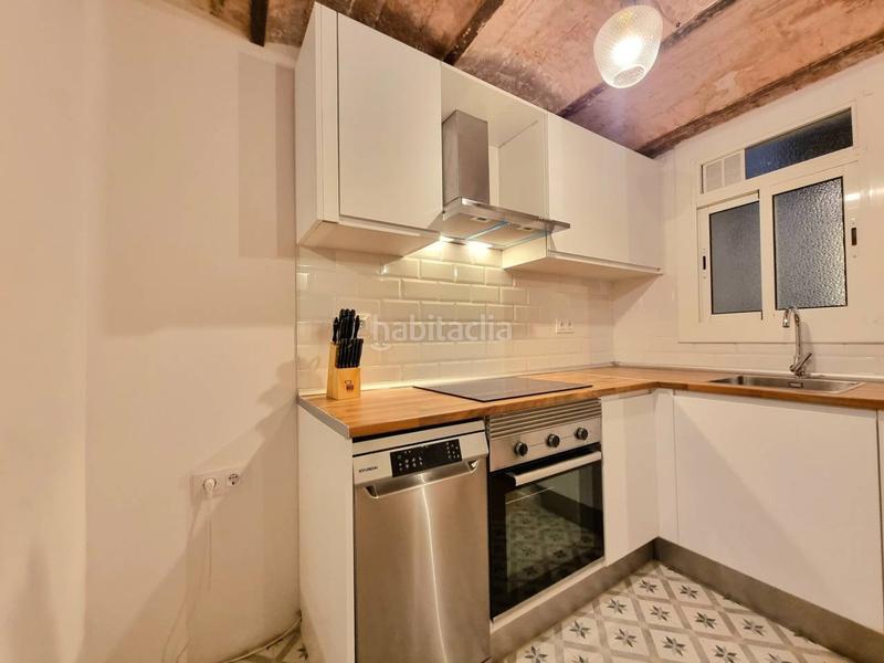 Foto e3d146b7-1405-486b-9ddc-2d7b97a003ed. Rent flat in El Poble Sec - Parc de Montjuïc Barcelona