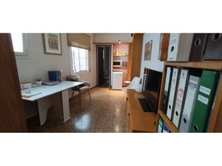 Piso  Calle mej�a lequerica. Venta de piso sin cedula de habitabilidad interior en la materni