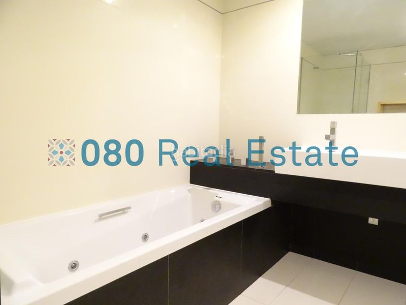 Foto 5a4f6df3-686b-4f21-9d2f-fda069fe6415. Apartament amb piscina a Diagonal Mar i el Front Marítim del Poblenou Barcelona