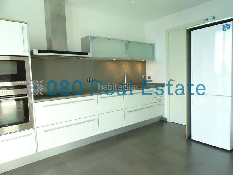 Foto c5b8f8e3-4324-42ff-ac54-018fc49e9d45. Apartament amb piscina a Diagonal Mar i el Front Marítim del Poblenou Barcelona