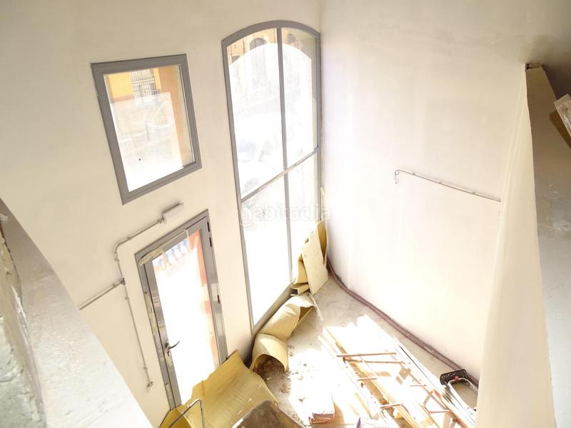 Foto 6a358d14-f482-4dd2-a7d6-7836325f5912. Location local commercial dans Eixample-Horta Capallera Figueres