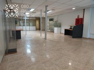 Locale commerciale  Carrer d'escornalbou. Atención inversores  ideal coworking