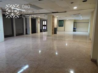 Local Comercial en Carrer d'Escornalbou