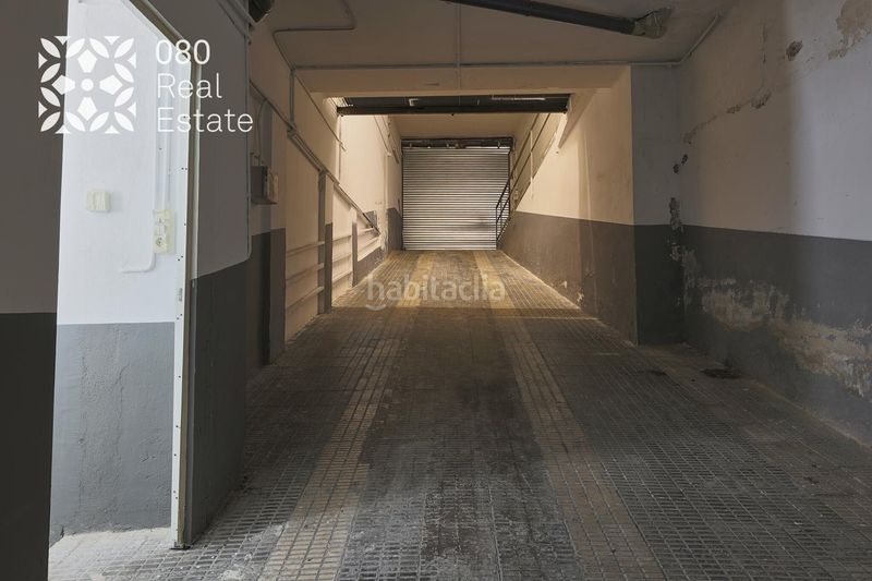 Foto a8023d12-e9b8-4017-b1d2-15a16c435a25. Local comercial a Sant Antoni Barcelona