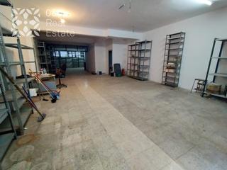 Locale commerciale  Carrer de cartella. Local con alta rentabilidad, de 150 m2, totalmente diáfano en vi