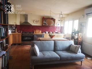 Haus  Carrer puig gentil. Exclusiva casa de 3 plantas, 3 habitaciones, 2 baños, garaje y 3