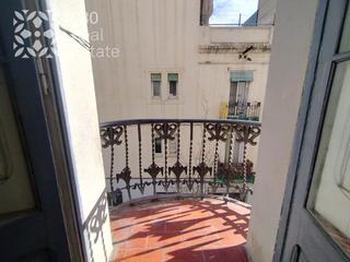 Etagenwohnung  Carrer de melcior de palau. Piso alquilado en venta en sants