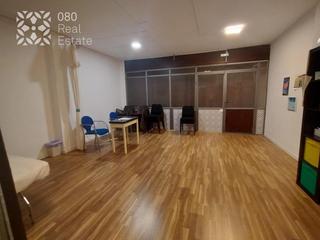 Location Local commercial  Meridiana. Local comercial reformado con entrada desde la calle