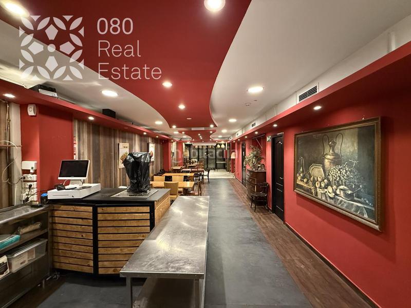 Foto 79a3a6a3-a02c-4fe1-9847-37577a5c2a32. Pas-de-porte local commercial dans Sant Antoni Barcelona