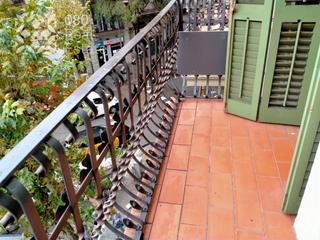 Flat  Carrer d'aribau. Preciosa vivienda de 72 m2 en finca señorial, totalmente reforma