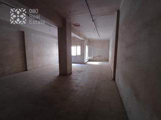 Geschäftsraum  Carrer nou de la rambla. Planta baja con multitud de posibilidades