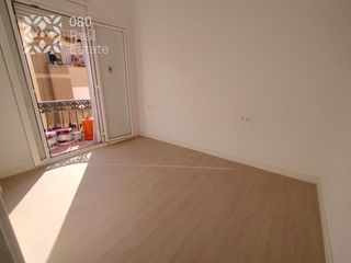 Appartement  De melcior de palau. Piso alquilado de 2 habitaciones y balcón