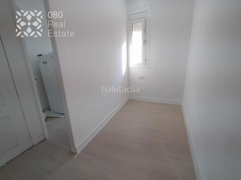 Foto d87a4663-85ca-43fe-ae5b-8a638239756b. Piso  alquilado de 2 habitaciones y balcón en Barcelona