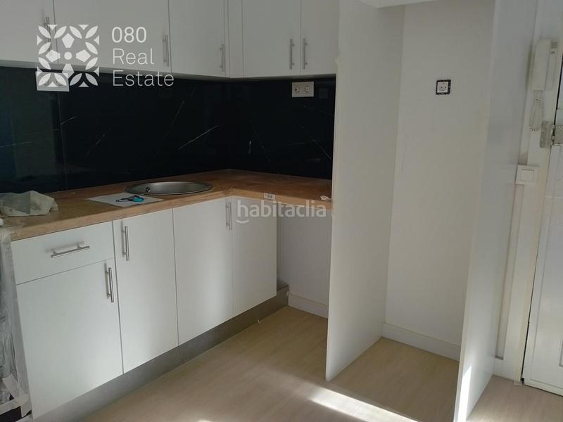 Foto ea3c4bf6-d3a4-4bdd-ab61-5b29d8e6c954. Piso  alquilado de 2 habitaciones y balcón en Barcelona