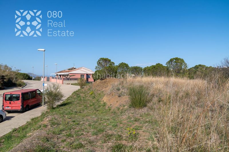 Foto d9065327-5a72-411c-b114-b50b23a2ef32. Terreny residencial a Eixample-Horta Capallera Figueres