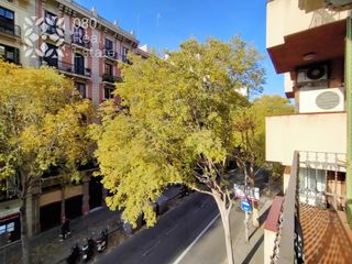 Pis  D'aribau. Ático en venta en carrer aribau