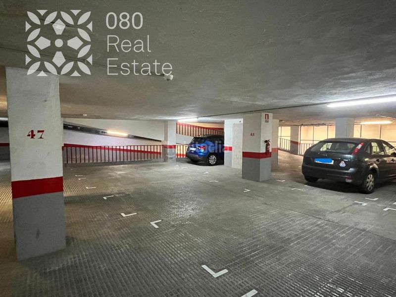 Foto f9eb81d9-a411-4414-bcc5-2bfeb969a614. Aparcament cotxe a Vila de Gràcia Barcelona