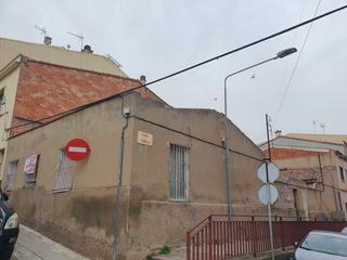 Finca rústica  Zorrilla. Solar esquinero edificable en can rull!