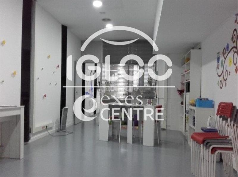 Foto be4764f1-f78f-4523-b8c8-e7cbb51ef57b. Local comercial local reformado en el centro! en Centre Sabadell