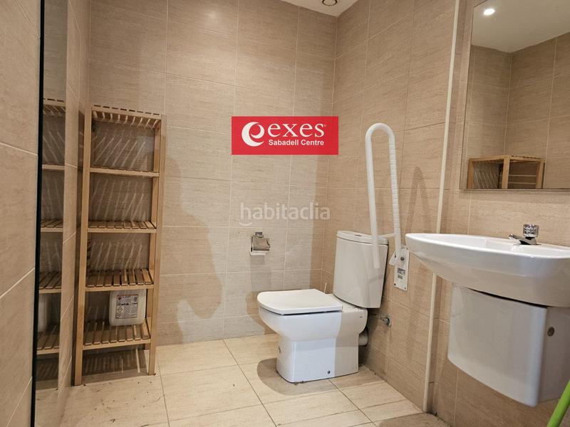 Foto 8435dc7f-48ac-4256-b2da-7f5f39a157fa. Location local commercial dans Centre Sabadell