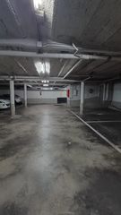 Rent Car parking in Centre. Parking de alquiler en el centro!