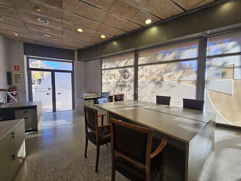 Foto fb6ea4f7-f452-4f77-b4a6-3d1edeff7ebf. Lloguer local comercial a Concòrdia Sabadell