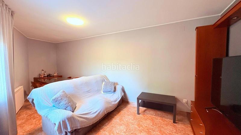 Foto 465e1e5b-e6b8-45d7-8409-eb89c2196fcd. Casa a schiera con riscaldamento parcheggio in Can Puiggener Sabadell