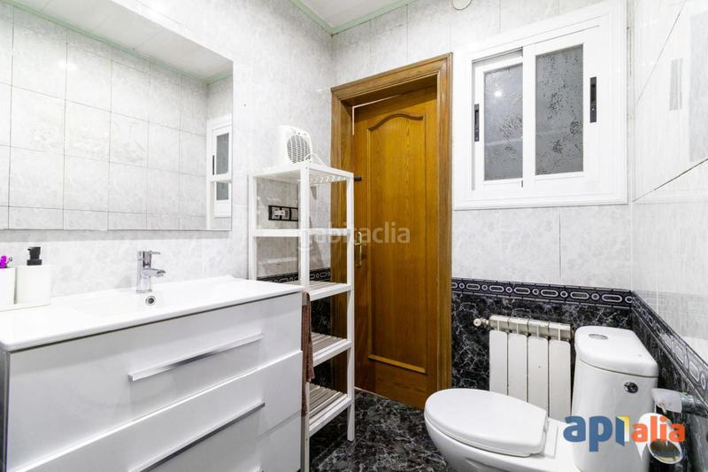 Foto 4f126f51-791a-43e5-8540-18e35f693d1e. Pis amb calefacció a Torre-romeu Sabadell