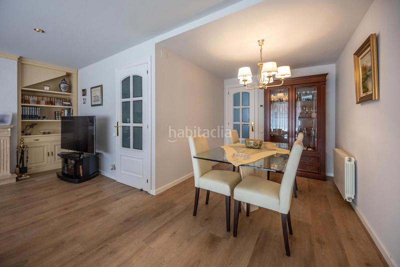 Foto a262151e-ecce-4a66-a1cb-74c66d85896f. Casa adosada exclusiva casa adosada cantonera al lado del parc catalunya! en Sabadell