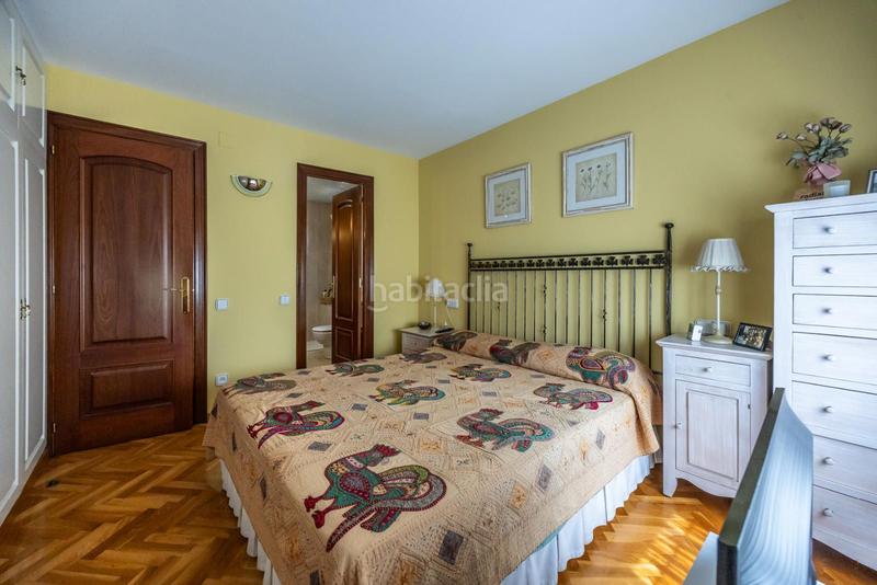 Foto bd9c8a80-0218-4d7a-9122-306bb9436405. Casa adosada exclusiva casa adosada cantonera al lado del parc catalunya! en Sabadell