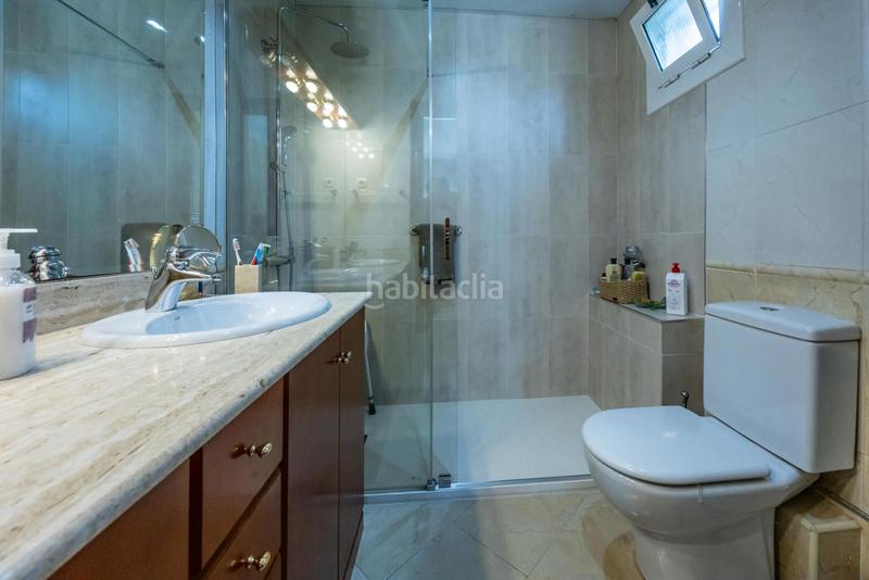 Foto c2e6ea8b-4068-4c0b-be23-bb947513247f. Casa adosada exclusiva casa adosada cantonera al lado del parc catalunya! en Sabadell