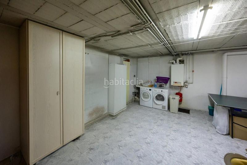 Foto e386a3ff-0a94-476b-b09b-4e0077ef75ba. Casa adosada exclusiva casa adosada cantonera al lado del parc catalunya! en Sabadell